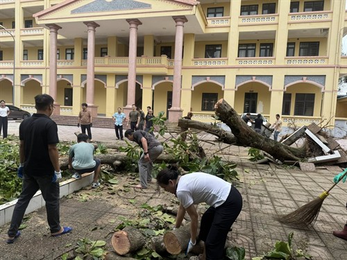 Chung tay khắc phục sau bão – sẵn sàng cho năm học mới