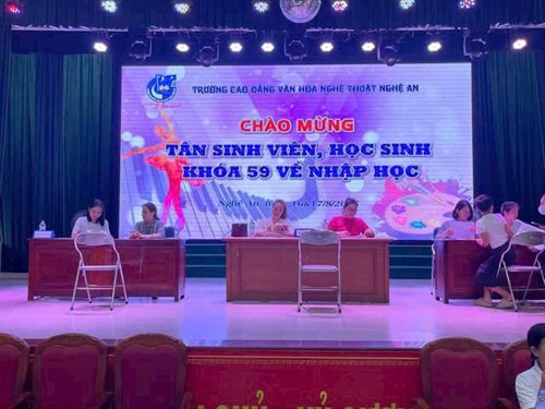 Trường Cao đẳng Văn hóa Nghệ thuật Nghệ An tổ chức nhập học cho học sinh, sinh viên khóa 59