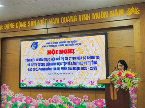 Trường CĐ VHNT Nghệ An tổ chức Hội nghị Tổng kết 10 năm thực hiện chỉ thị 05-CT/TW của BCT
