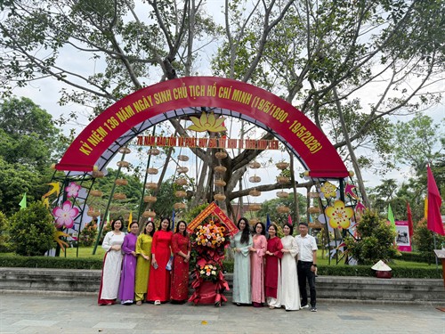 Chi bộ Đào tạo, Khoa học và Đảm bảo chất lượng tổ chức sinh hoạt chuyên đề 