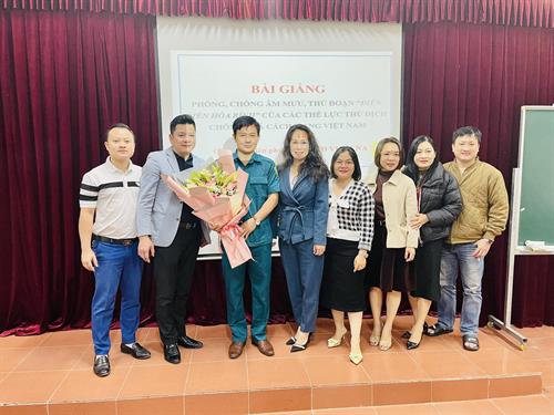 Giảng viên Trường  CĐ Văn hoá Nghệ thuật Nghệ An tham dự Hội thi giáo viên giảng dạy chính trị giỏi