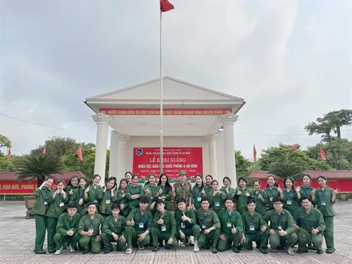 Học sinh, sinh viên các khoá K56, K57, Trường CĐ VHNT Nghệ An đã hoàn thành nhiệm vụ học quân sự đợt 3