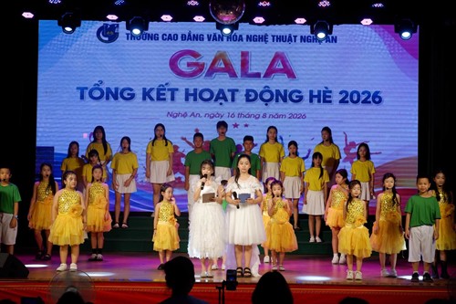 Sôi nổi và đầy cảm xúc tại Gala Tổng kết hoạt động hè năm 2026 của Trường Cao đẳng Văn hóa Nghệ thuật Nghệ An
