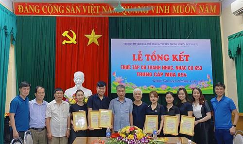 Trường CĐ VHNT Nghệ An tham dự lễ tổng kết công tác thực tập của sinh viên tại Quỳnh Lưu